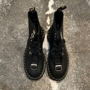 Dr. Martens Gomez Boots